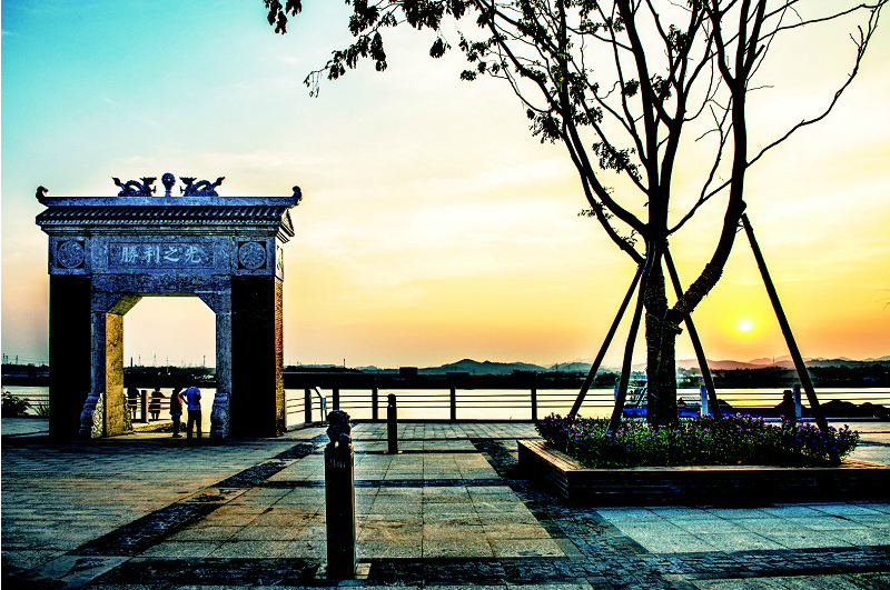 長沙清潔,長沙清潔服務,長沙專業(yè)清潔,長沙清潔公司,湖南專業(yè)清潔,長沙保潔公司,長沙專業(yè)保潔,長沙物業(yè)保潔